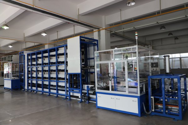液压器械工场车间实录：老技师的据守取设备的迭代